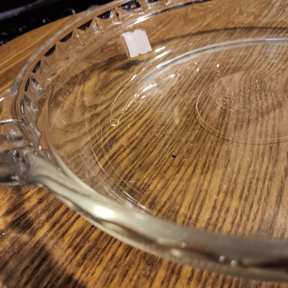 VINTAGE Pyrex Scalloped Pie Plate - Picture 3 of 3